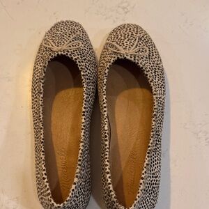 Madewell Speckled Cream and Black Leopard Print Flats